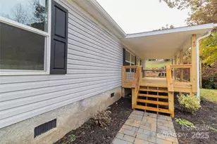 40 Champion Ln, Sylva, NC 28779 - Photo 5