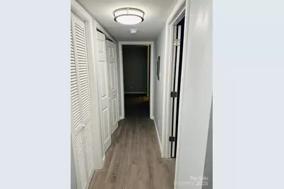 8029 Cedar Glen Drive, Charlotte, NC 28212 - Photo 9