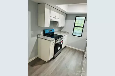 8029 Cedar Glen Drive, Charlotte, NC 28212 - Photo 7