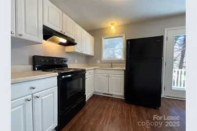 206 W 15th Street #2, Newton, NC 28658 - Photo 5