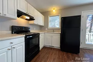 206 W 15th St, Newton, NC 28658 - Photo 5