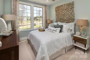 8945 Silver Springs Ct, Charlotte, NC 28215 - Photo 11