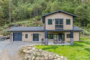 945 Roaring Fork Rd, Hot Springs, NC 28743 - Photo 1