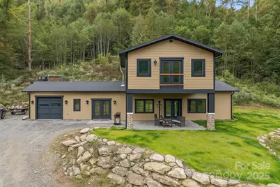 945 Roaring Fork Road, Hot Springs, NC 28743 - Photo 1