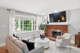 3027 Telford Pl, Charlotte, NC 28205 - Photo 3