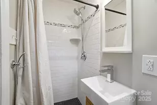 3027 Telford Pl, Charlotte, NC 28205 - Photo 17