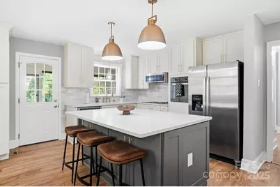 3027 Telford Place, Charlotte, NC 28205 - Photo 9