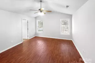 912 Carole Summey Dr, Dallas, NC 28034 - Photo 5