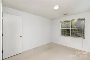 1021 Churchill Downs Ct, Charlotte, NC 28211 - Photo 19