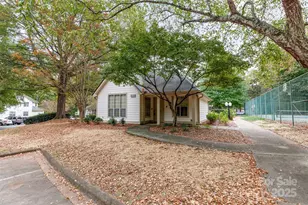 1021 Churchill Downs Ct, Charlotte, NC 28211 - Photo 33