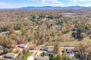 70 Cascades Dr S, Nebo, NC 28761 - Photo 33