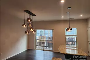 1229 Queen Lyon Ct, Charlotte, NC 28205 - Photo 5