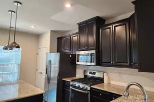 1229 Queen Lyon Ct, Charlotte, NC 28205 - Photo 19