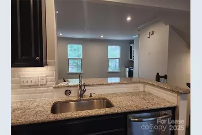 1229 Queen Lyon Court, Charlotte, NC 28205 - Photo 7