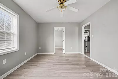 9501 Misenheimer Road, Charlotte, NC 28215 - Photo 7