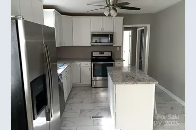 9501 Misenheimer Road, Charlotte, NC 28215 - Photo 3