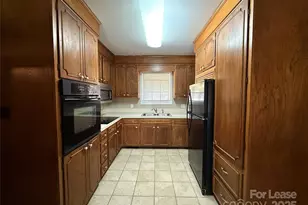 925 Perth Rd, Troutman, NC 28166 - Photo 9