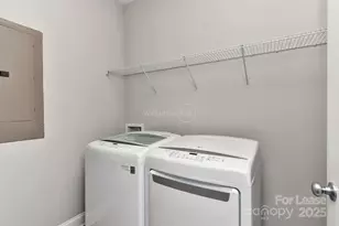 8765 Aspinwall Dr, Charlotte, NC 28216 - Photo 33