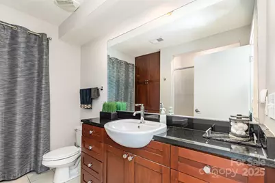 525 E 6th Street #212, Charlotte, NC 28202 - Photo 21