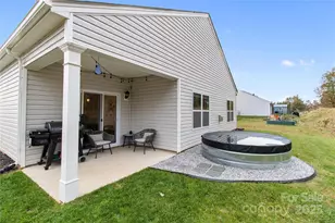 345 Ridgeview Ln, Mars Hill, NC 28754 - Photo 13