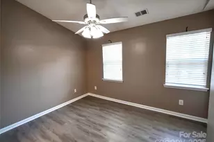 8338 Rudolph Rd, Charlotte, NC 28216 - Photo 15