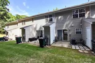 8338 Rudolph Rd, Charlotte, NC 28216 - Photo 3