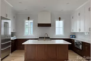 612 Walnut St, Davidson, NC 28036 - Photo 3