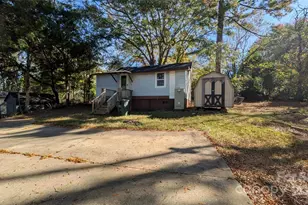 110 Dye St, Chester, SC 29706 - Photo 1