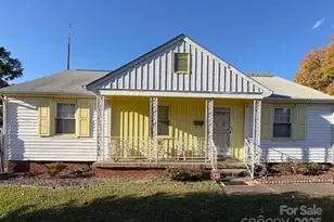 2126 Syracuse Dr, Charlotte, NC 28216 - Photo 1