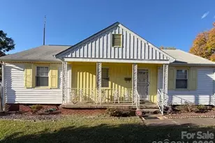 2126 Syracuse Dr, Charlotte, NC 28216 - Photo 1