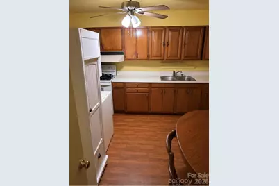 2126 Syracuse Drive, Charlotte, NC 28216 - Photo 5