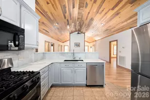 22 Faholoa Ridge Rd, Black Mountain, NC 28711 - Photo 7