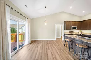 457 Riverwind Dr, Hendersonville, NC 28739 - Photo 11