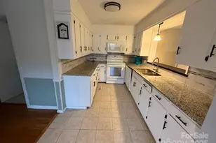 5367 Meadowlane Dr, Granite Falls, NC 28630 - Photo 9