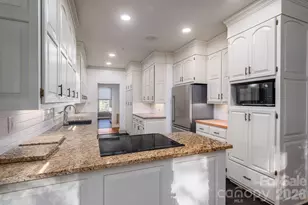 208 Hollow Rd, Lincolnton, NC 28092 - Photo 11