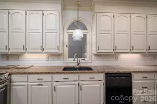 208 Hollow Rd, Lincolnton, NC 28092 - Photo 11