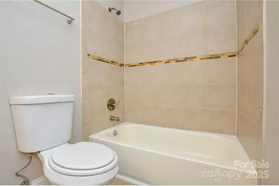 11810 Lansbury Court, Charlotte, NC 28226 - Photo 23