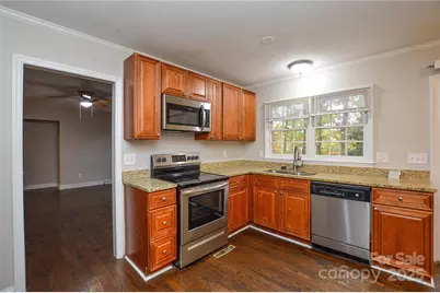 11810 Lansbury Court, Charlotte, NC 28226 - Photo 13