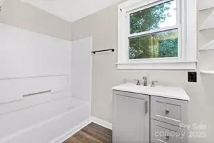 3824 Freedom Dr, Charlotte, NC 28208 - Photo 19