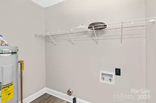 3824 Freedom Dr, Charlotte, NC 28208 - Photo 17