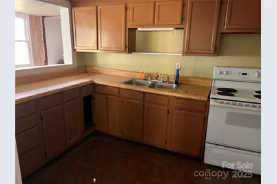 1147 Old Linville Road, Marion, NC 28752 - Photo 27