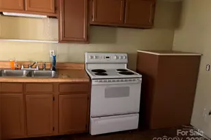 1147 Old Linville Rd, Marion, NC 28752 - Photo 23