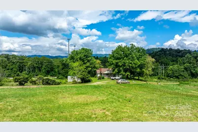 1147 Old Linville Road, Marion, NC 28752 - Photo 9