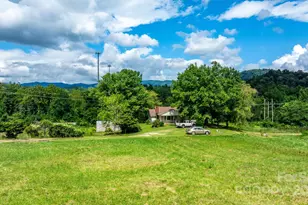 1147 Old Linville Rd, Marion, NC 28752 - Photo 9