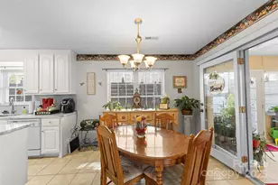 1553 16th Ave NE, Hickory, NC 28601 - Photo 7