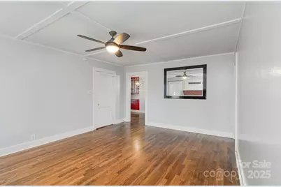 515 S Ashe Avenue, Newton, NC 28658 - Photo 9