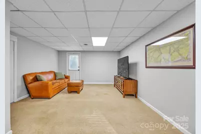 651 25th Avenue NW, Hickory, NC 28601 - Photo 27