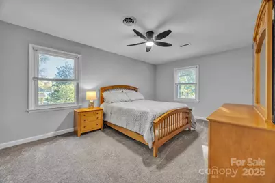 651 25th Avenue NW, Hickory, NC 28601 - Photo 25