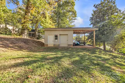 651 25th Avenue NW, Hickory, NC 28601 - Photo 33