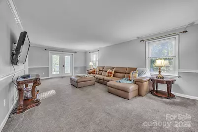 651 25th Avenue NW, Hickory, NC 28601 - Photo 9